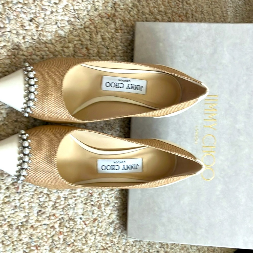 Jimmy choo size 35 euro ( US women’s size 5)